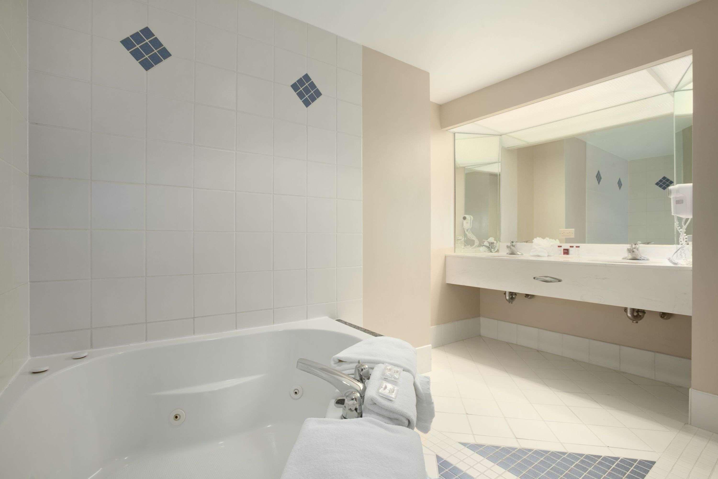 41 Lakefront Hotel, Trademark Collection By Wyndham Geneva