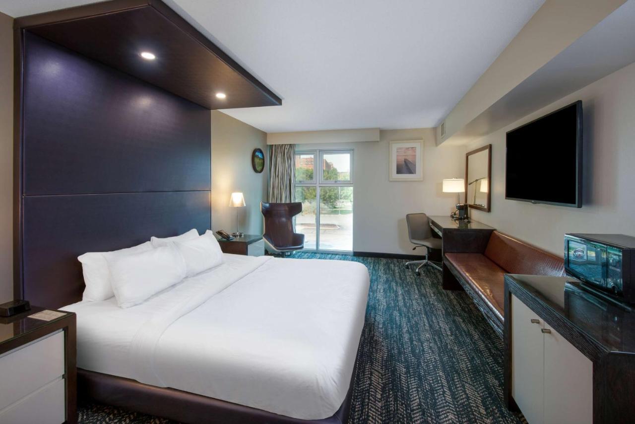 41 Lakefront Hotel, Trademark Collection By Wyndham Hotel Geneva